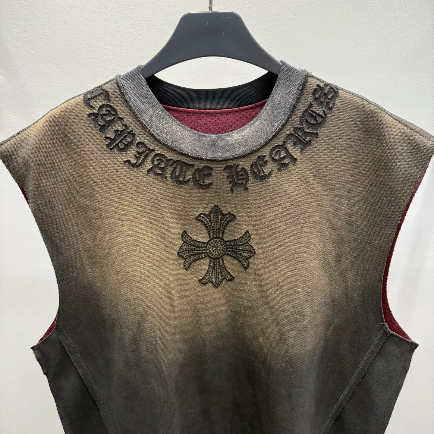 🅿️200 CH Croixin New Sleeveless Round Neck T-shirt 320g heavy-duty synthetic fabric The upper body is wide and stylish Ice-feeling experience on the inside Spliced ​​tailoring on the waist side Spray horse slip plus burning process The oversize version highlights the trendy design Size: L-4XL